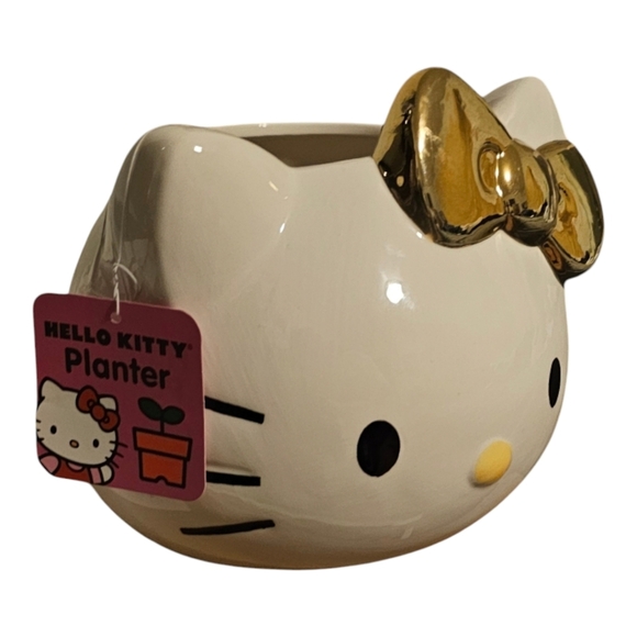 Hello Kitty Sanrio Planter Pot - Picture 2 of 2